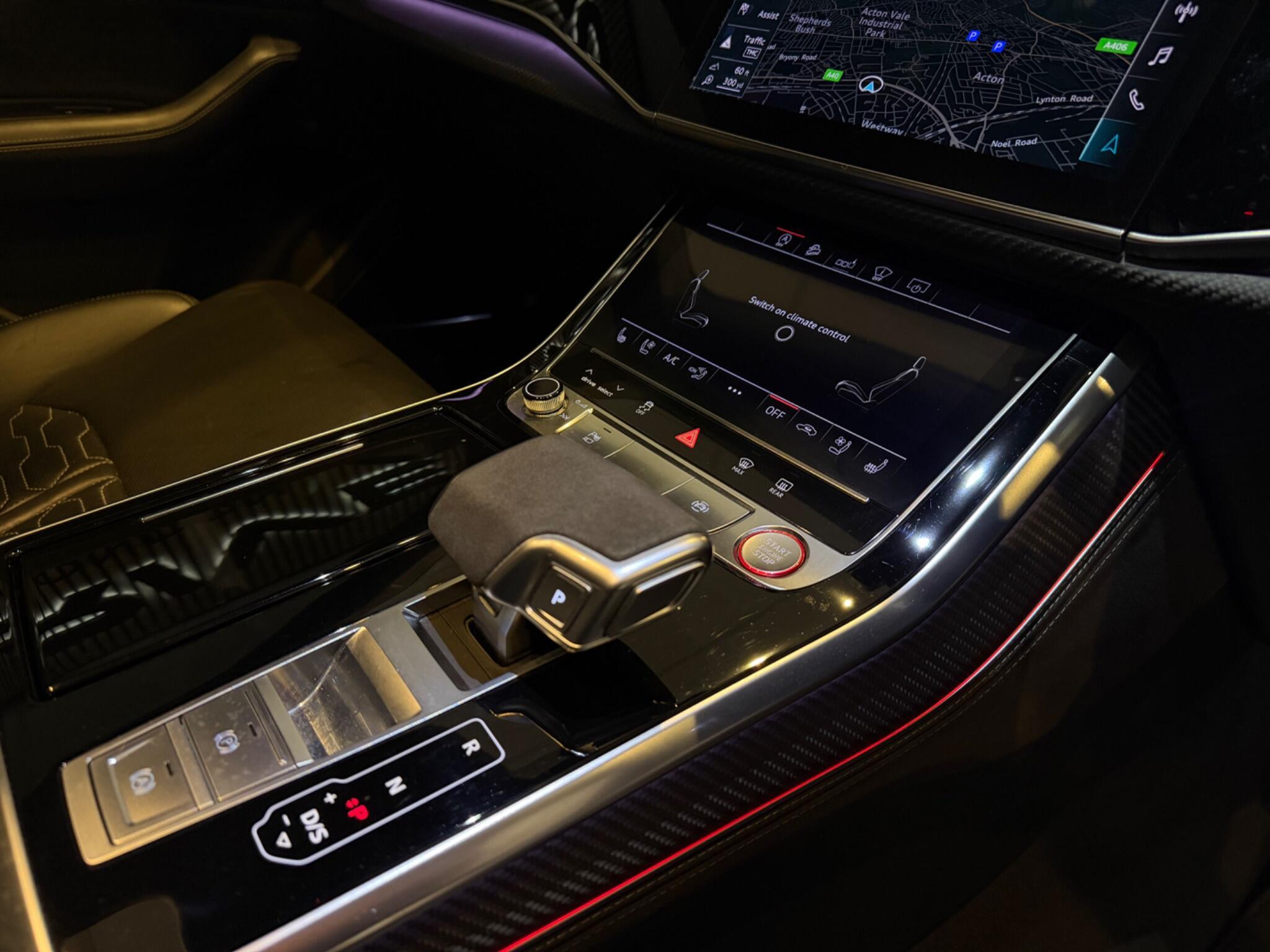 Audi RSQ8